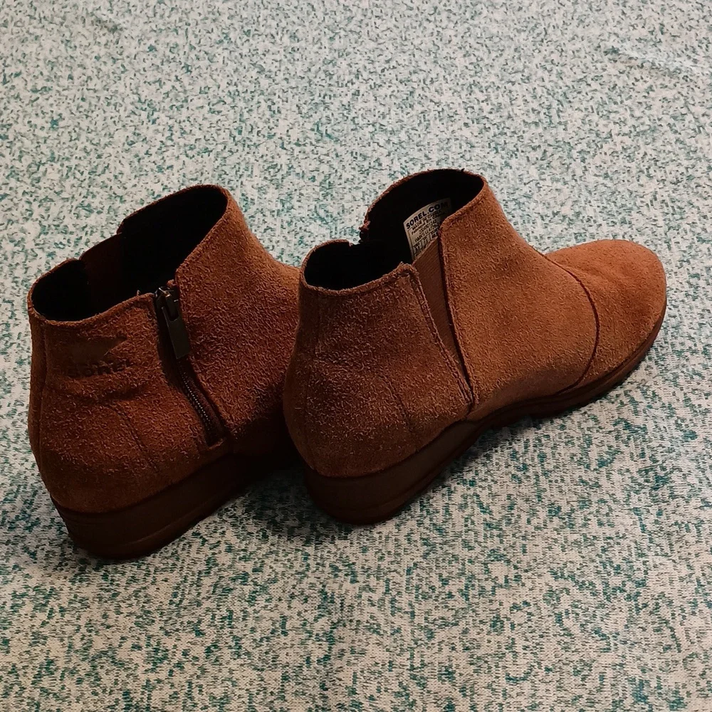 Sorel Evie II Waterproof Suede Zip Ankle Bootie Women's Size 9.5 Velvet Tan